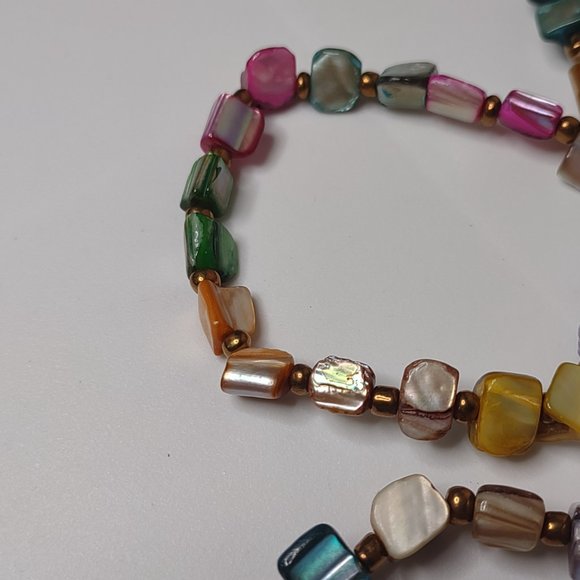 Set Of 5 Colorful Shell Bead Stretch Bracelets - Picture 7 of 14